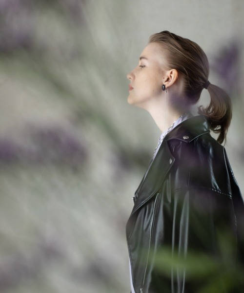 AS KNOW AS PINKY（アズノゥアズピンキー）の「ヴィーガンレザーライダースジャケット（ライダースジャケット・レディース・アイボリー/ブラック/イエロー・FREE）」の8枚目の写真