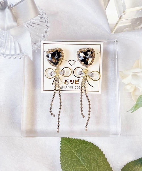 tone(トーン)の「【バンピ】ハートリボンロングビジューピアス(ピアス(両耳用)・レディース・ブラック/ブルー/その他1/レッド/ピンク/パープル/グリーン・FREE)」の2枚目の写真