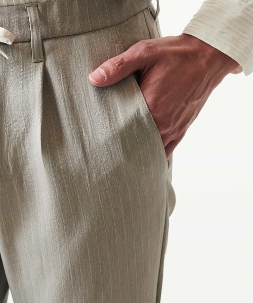 MICHEL KLEIN HOMME (ミッシェルクランオム)の「ストライプスラックスパンツ(スラックス・メンズ・ブラック/ベージュ・MEDIUM/LARGE/X-LARGE)」の9枚目の写真
