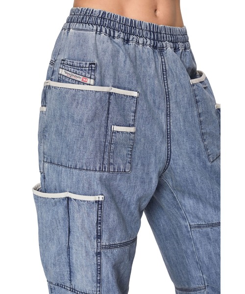 DIESEL（ディーゼル）の「レディース デニムパンツ マルチポケット ライトウォッシュ（デニムパンツ・レディース・インディゴブルー・X-SMALL/SMALL/MEDIUM）」の3枚目の写真