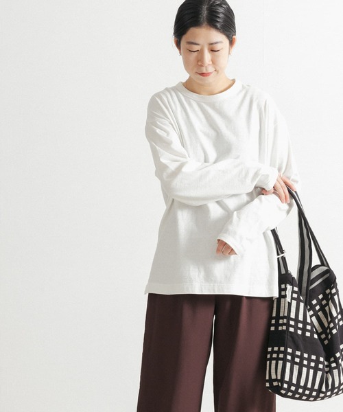 FORK&SPOON(フォークアンドスプーン)の「FORK&SPOON リサイクルヤーン天竺ロングスリーブカットソー(Tシャツ/カットソー・レディース・ブラウン/オフホワイト/グリーン系その他・ONE)」の4枚目の写真