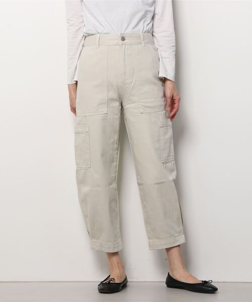 BANANA REPUBLIC FACTORY STORE(バナナリパブリック ファクトリーストア)の「BANANA REPUBLIC FACTORY STORE リラックスカーゴパンツ(カーゴパンツ・レディース・ブラック/ブラウン/オフホワイト/カーキ・0/4/6/00/2)」の6枚目の写真