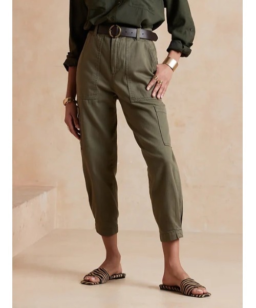 BANANA REPUBLIC FACTORY STORE(バナナリパブリック ファクトリーストア)の「BANANA REPUBLIC FACTORY STORE リラックスカーゴパンツ(カーゴパンツ・レディース・ブラック/ブラウン/オフホワイト/カーキ・0/4/6/00/2)」の12枚目の写真