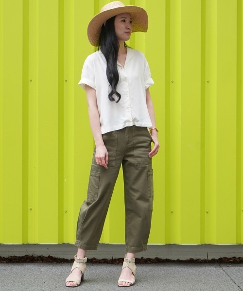 BANANA REPUBLIC FACTORY STORE(バナナリパブリック ファクトリーストア)の「BANANA REPUBLIC FACTORY STORE リラックスカーゴパンツ(カーゴパンツ・レディース・ブラック/ブラウン/オフホワイト/カーキ・0/4/6/00/2)」の11枚目の写真