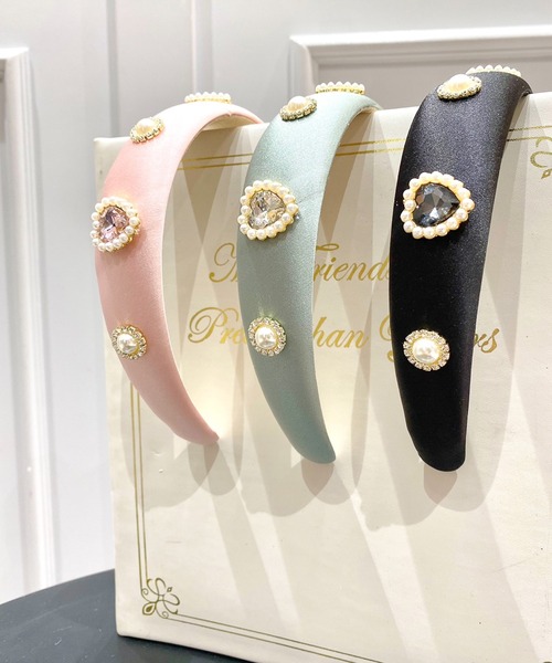 ROJITA（ロジータ）の「ハートビジュ＆パール付きサテンカチューシャ（カチューシャ・レディース・ブラック/ピンク/ミント・FREE）」の4枚目の写真