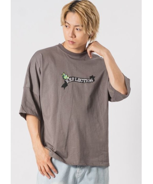 RE730（アールイーセブンサーティー）の「RE730 鮮やかなバタフライ刺繍　ビッグシルエットＴシャツ（Tシャツ/カットソー・メンズ・オフホワイト/ブラック/チャコールグレー/ライム・MEDIUM/LARGE/X-LARGE）」の3枚目の写真