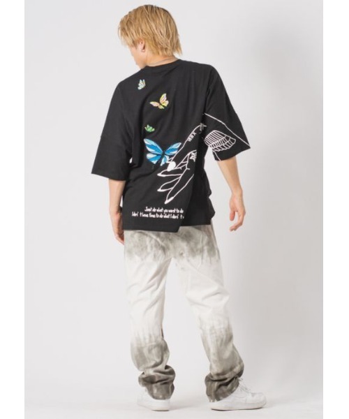 RE730（アールイーセブンサーティー）の「RE730 鮮やかなバタフライ刺繍　ビッグシルエットＴシャツ（Tシャツ/カットソー・メンズ・オフホワイト/ブラック/チャコールグレー/ライム・MEDIUM/LARGE/X-LARGE）」の20枚目の写真