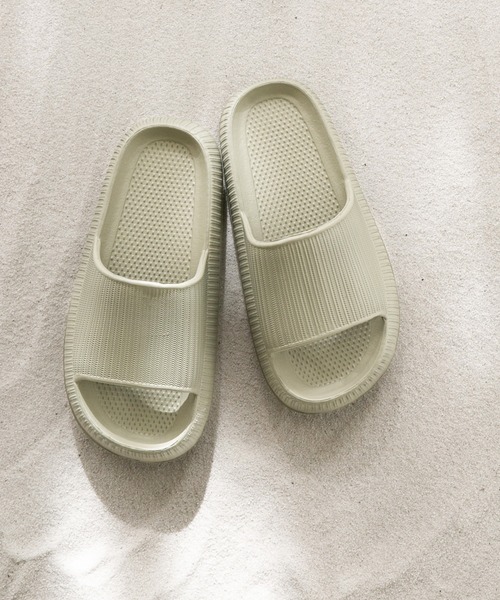 welleg（ウェレッグ）の「EVAシングルバンドサンダル（サンダル・レディース・ブラック/イエロー系/グレイッシュベージュ/カーキ系/ピンク・M/L）」の3枚目の写真