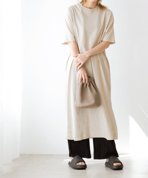 welleg（ウェレッグ）の「EVAシングルバンドサンダル（サンダル・レディース・ブラック/イエロー系/グレイッシュベージュ/カーキ系/ピンク・M/L）」の6枚目の写真