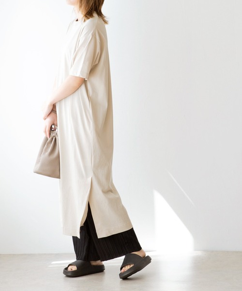 welleg（ウェレッグ）の「EVAシングルバンドサンダル（サンダル・レディース・ブラック/イエロー系/グレイッシュベージュ/カーキ系/ピンク・M/L）」の8枚目の写真