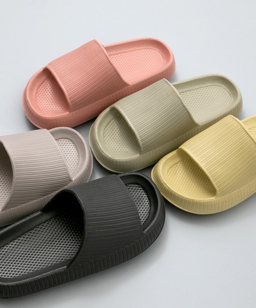 welleg（ウェレッグ）の「EVAシングルバンドサンダル（サンダル・レディース・ブラック/イエロー系/グレイッシュベージュ/カーキ系/ピンク・M/L）」の13枚目の写真