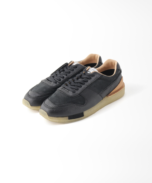 Clarks Originals(クラークスオリジナルズ)の「【Clarks / クラークス】Torrun(その他シューズ・メンズ・ホワイト/ブラック・9/XX-SMALL/7)」の1枚目の写真