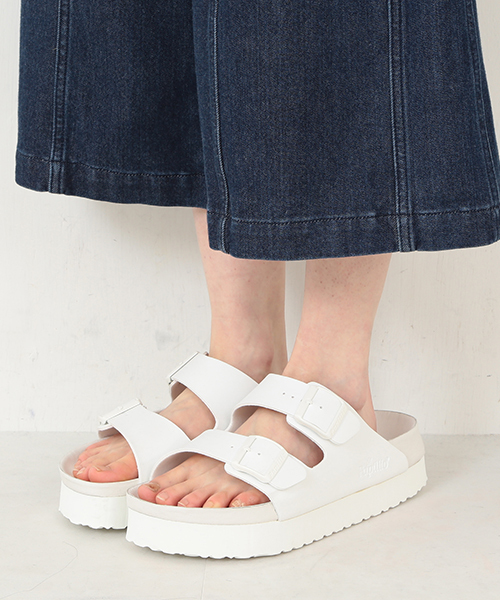 Ray BEAMS(レイビームス)の「▼RBS / デニム ワイド キュロット(デニムパンツ・レディース・ブルー・1/0)」の8枚目の写真