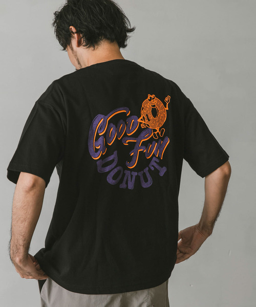 URBAN RESEARCH DOORS（アーバンリサーチドアーズ）の「DONUT プリントTシャツ（Tシャツ/カットソー・メンズ・ブラック/ホワイト・LARGE/MEDIUM）」の2枚目の写真