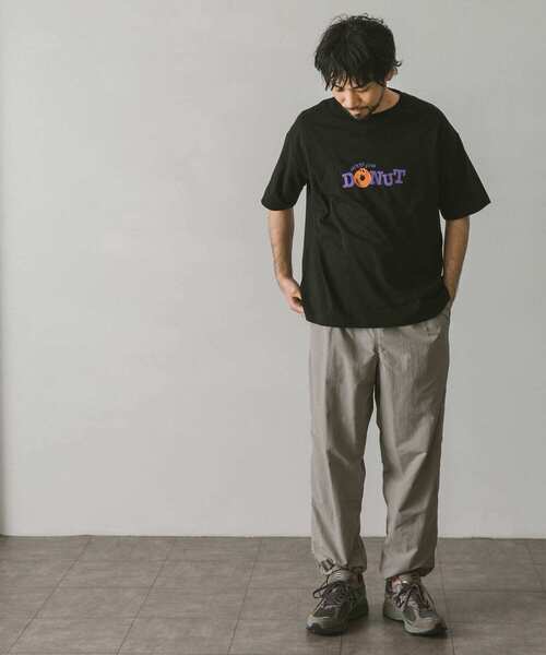 URBAN RESEARCH DOORS（アーバンリサーチドアーズ）の「DONUT プリントTシャツ（Tシャツ/カットソー・メンズ・ブラック/ホワイト・LARGE/MEDIUM）」の4枚目の写真