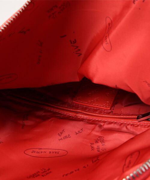 Desigual（デシグアル）の「アーバン フラップバックパック（バックパック/リュック・レディース・ブラック/オレンジ/ブルー・FREE）」の6枚目の写真