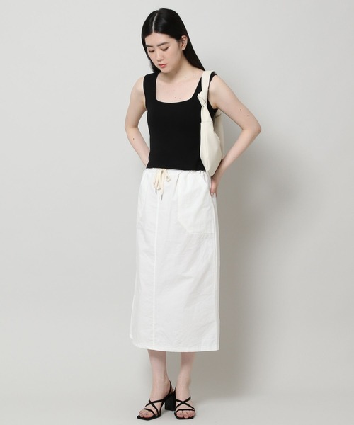 ALAND(エーランド)の「3.3Field Trip/NECK KNIT TANK 2299880(タンクトップ・レディース・ブラック/カーキ/ライトベージュ・FREE)」の4枚目の写真
