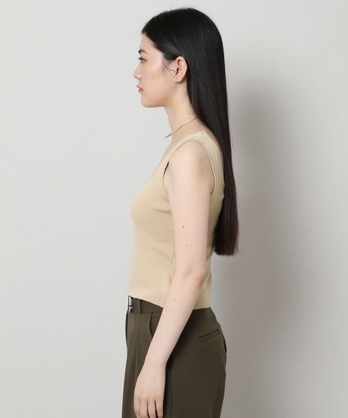 ALAND(エーランド)の「3.3Field Trip/NECK KNIT TANK 2299880(タンクトップ・レディース・ブラック/カーキ/ライトベージュ・FREE)」の5枚目の写真