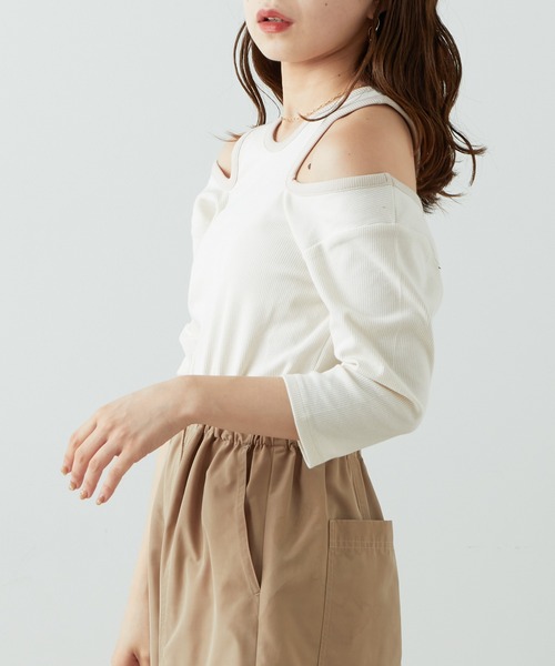 Chico(チコ)の「5分袖カットデザインリブT(Tシャツ/カットソー・レディース・ピンク/ブラック/アイボリー/グレイッシュベージュ・FREE)」の6枚目の写真