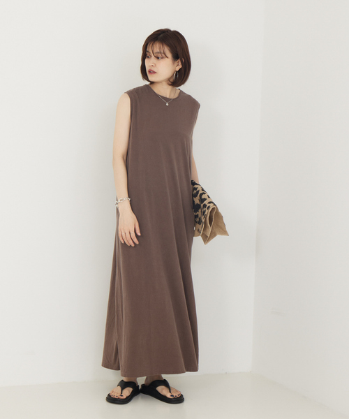 REMI RELIEF(レミレリーフ)の「使用不可【REMI RELIEF】別注カットワンピース(ワンピース・レディース・ブラウン/ブラック・フリー)」の4枚目の写真