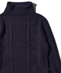 ADPOSION（アドポーション）の「ケーブル編みタートルネックニット（ニット/セーター・メンズ）」