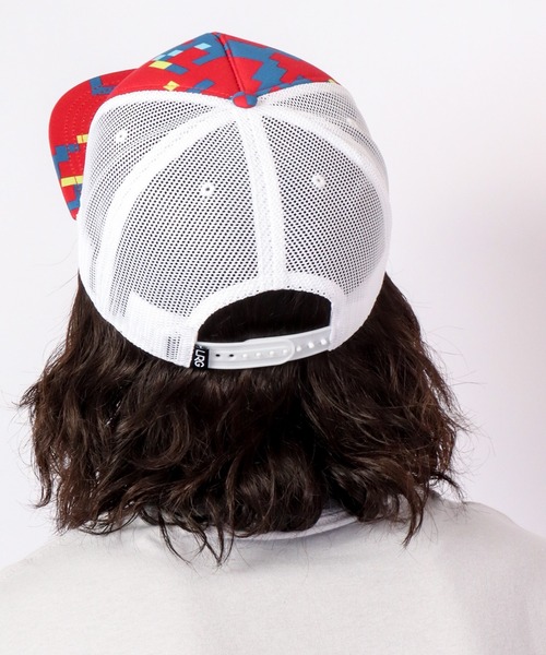 LRG（エルアールジー）の「LRG ベースボールメッシュキャップ（キャップ・メンズ・グレー/レッド・FREE）」の6枚目の写真