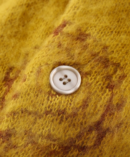 WHO'S WHO gallery（フーズフーギャラリー）の「【KOOKY'N/クーキー】アルパカ混モヘアライクペイズリーカーディガン（カーディガン/ボレロ・メンズ・ブラウン/マスタード・FREE）」の5枚目の写真