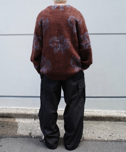 WHO'S WHO gallery（フーズフーギャラリー）の「【KOOKY'N/クーキー】アルパカ混モヘアライクペイズリーカーディガン（カーディガン/ボレロ・メンズ・ブラウン/マスタード・FREE）」の12枚目の写真