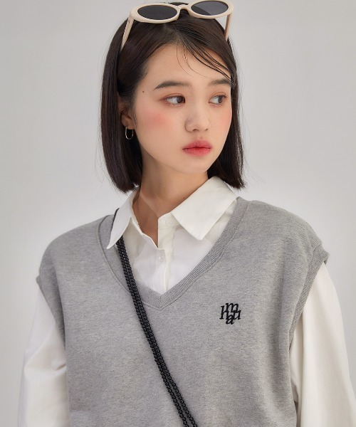 muahmuah(ムーアムーア)の「A'GEM/9 × .kom『muah muah/ムーアムーア』MUAH LOOSE FIT SWEAT VEST/ルーズシルエット スウェット素材ベスト(ベスト・レディース・ブラック/ネイビー/グレー・FREE)」の8枚目の写真