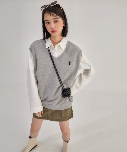 muahmuah(ムーアムーア)の「A'GEM/9 × .kom『muah muah/ムーアムーア』MUAH LOOSE FIT SWEAT VEST/ルーズシルエット スウェット素材ベスト(ベスト・レディース・ブラック/ネイビー/グレー・FREE)」の4枚目の写真