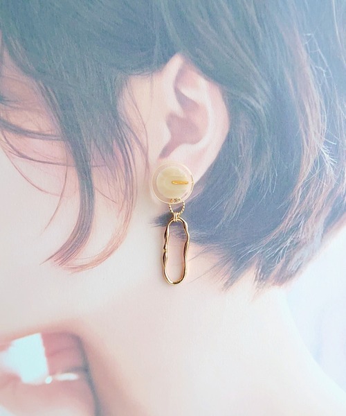 tone(トーン)の「【Cherie+Chambre】Vintage Button Pierce #1(ピアス(両耳用)・レディース・ホワイト・FREE)」の5枚目の写真