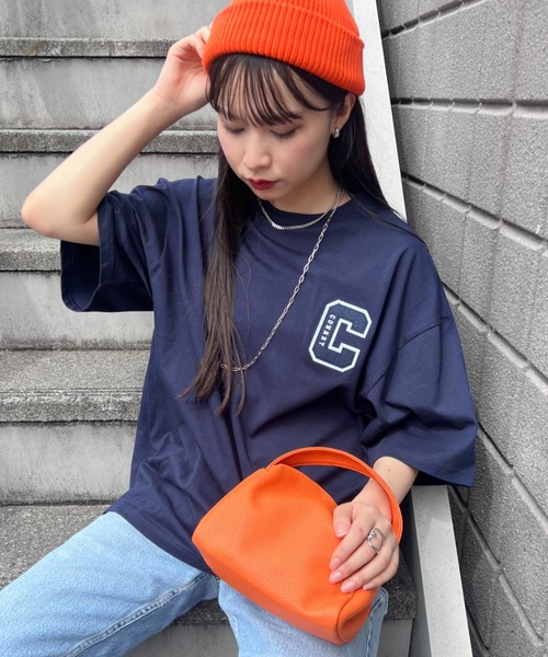 Niell（ニール）の「【CONART】Cアップリケ ビッグ オーバーサイズ コットン100 無地 1/2スリーブ Tシャツ（Tシャツ/カットソー・レディース・ネイビー/ホワイト/ブラック/グレー/ダークグリーン・M/L）」の14枚目の写真