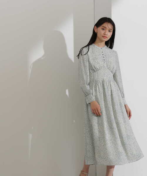 NATURAL BEAUTY BASIC（ナチュラルビューティーベーシック）の「バイカラーミニフラワープリントワンピース（ワンピース・レディース・グレー系その他/グリーン系その他3・SMALL/MEDIUM）」の2枚目の写真