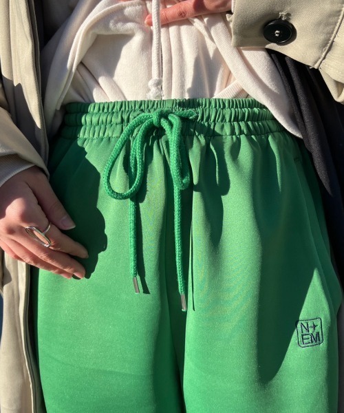 nemne store（ネンネストア）の「【低身長用サイズあり】ワンポイント刺繍トラックパンツ（その他パンツ・レディース・アイボリー/グリーン/ネイビー/アイボリー系/ベージュ/ネイビー系・SMALL/MEDIUM/LARGE）」の17枚目の写真