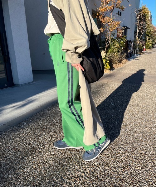 nemne store（ネンネストア）の「【低身長用サイズあり】ワンポイント刺繍トラックパンツ（その他パンツ・レディース・アイボリー/グリーン/ネイビー/アイボリー系/ベージュ/ネイビー系・SMALL/MEDIUM/LARGE）」の8枚目の写真