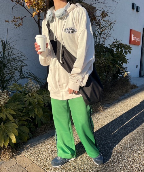 nemne store（ネンネストア）の「【低身長用サイズあり】ワンポイント刺繍トラックパンツ（その他パンツ・レディース・アイボリー/グリーン/ネイビー/アイボリー系/ベージュ/ネイビー系・SMALL/MEDIUM/LARGE）」の11枚目の写真