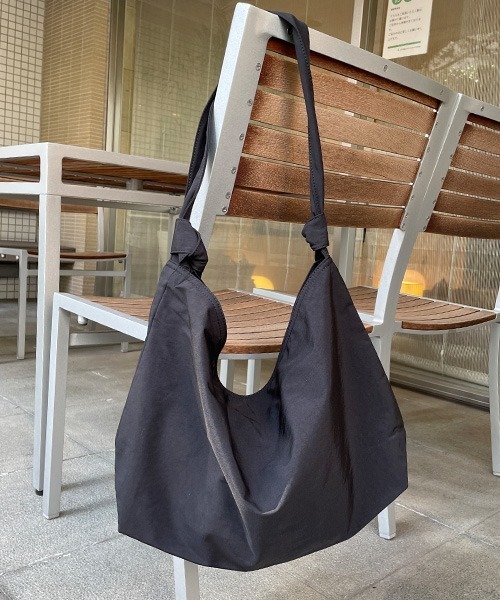 SEN TOKYO(セントーキョー)の「両結び 大容量 ワンショルダーバッグ(ショルダーバッグ・レディース・ブラック/グリーン/アイボリー・FREE)」の21枚目の写真