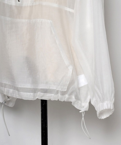 Bonjour Sagan（ボンジュールサガン）の「ハーフジップシアーブルゾン（ブルゾン・レディース・ベージュ/ホワイト・FREE）」の12枚目の写真