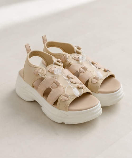 OLIVE des OLIVE（オリーブデオリーブ）の「クリアパーツスポーツサンダル（サンダル・レディース・アイボリー/ベージュ/ブラック・SMALL/MEDIUM/LARGE）」の3枚目の写真