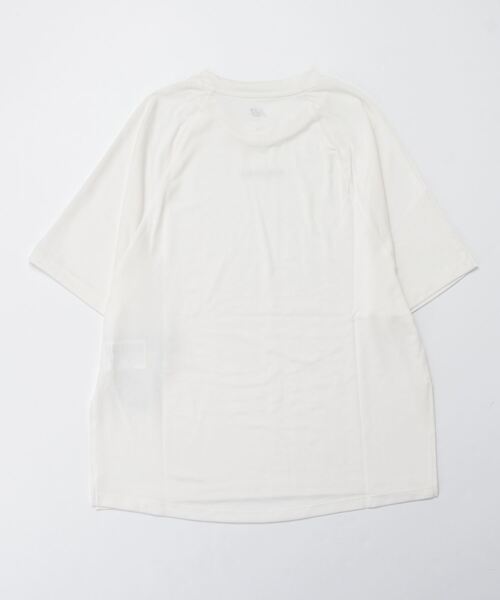 NEW BALANCE(ニューバランス)の「Achiever ショートスリーブTシャツ(Tシャツ/カットソー・レディース・オフホワイト/ピンクベージュ・SMALL/MEDIUM/LARGE)」の9枚目の写真