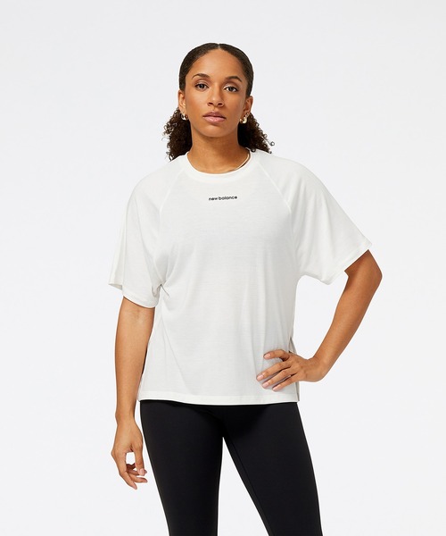 NEW BALANCE(ニューバランス)の「Achiever ショートスリーブTシャツ(Tシャツ/カットソー・レディース・オフホワイト/ピンクベージュ・SMALL/MEDIUM/LARGE)」の1枚目の写真