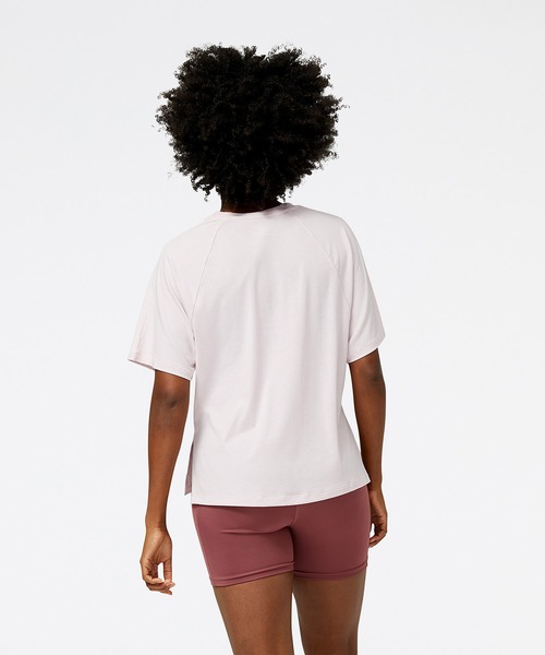 NEW BALANCE(ニューバランス)の「Achiever ショートスリーブTシャツ(Tシャツ/カットソー・レディース・オフホワイト/ピンクベージュ・SMALL/MEDIUM/LARGE)」の7枚目の写真