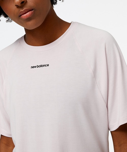 NEW BALANCE(ニューバランス)の「Achiever ショートスリーブTシャツ(Tシャツ/カットソー・レディース・オフホワイト/ピンクベージュ・SMALL/MEDIUM/LARGE)」の8枚目の写真