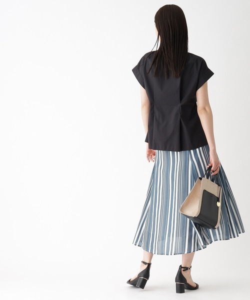 OPAQUE.CLIP(オペークドットクリップ)の「◆UVバンドカラーペプラムシャツブラウス【UV/イージーケア/洗濯機洗い可】(シャツ/ブラウス・レディース・ブラック/オフホワイト/ホワイト系5/ブルー系2/ベージュ系7/レンガ・34/36/38/40/42)」の22枚目の写真