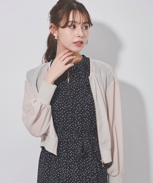 31 Sons de mode（トランテアン　ソン　ドゥ　モード）の「ジョーゼットギャザーブルゾン（ブルゾン・レディース・クリーム/ネイビー・フリー）」の4枚目の写真