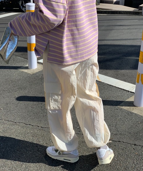 mi via loca（ミヴィアロカ）の「ドロストパラシュートパンツ（カーゴパンツ・レディース・ブラック/カーキ/アイボリー・FREE）」の20枚目の写真