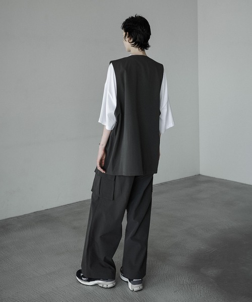 remer(リメール)の「loose out tuck wide cargo PT / ルーズアウトタックワイドカーゴパンツ(カーゴパンツ・メンズ・ブラック/チャコールグレー・SMALL/MEDIUM/LARGE)」の19枚目の写真
