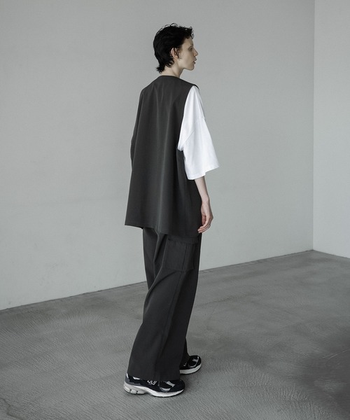 remer(リメール)の「loose out tuck wide cargo PT / ルーズアウトタックワイドカーゴパンツ(カーゴパンツ・メンズ・ブラック/チャコールグレー・SMALL/MEDIUM/LARGE)」の18枚目の写真