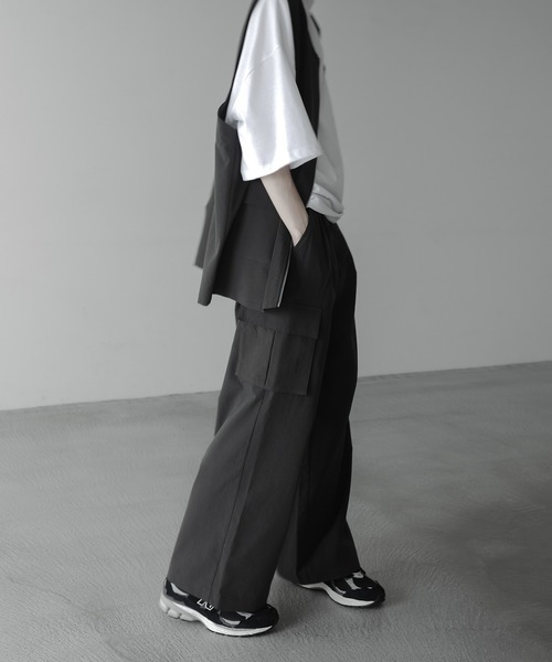 remer(リメール)の「loose out tuck wide cargo PT / ルーズアウトタックワイドカーゴパンツ(カーゴパンツ・メンズ・ブラック/チャコールグレー・SMALL/MEDIUM/LARGE)」の15枚目の写真