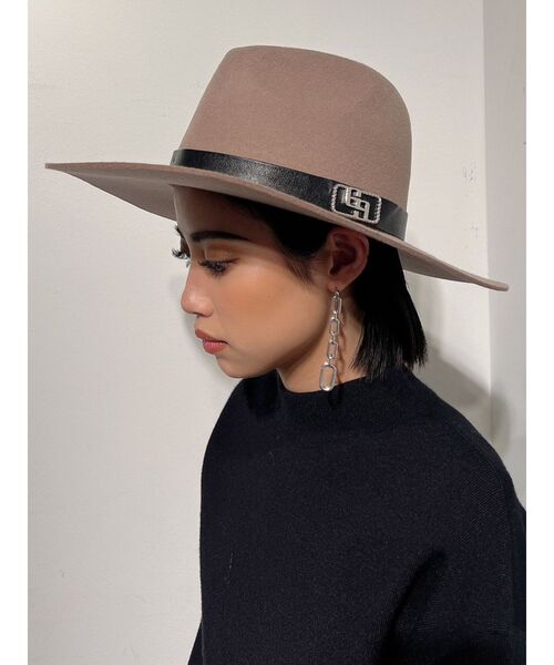 GYDA(ジェイダ)の「GGベルト付きHAT(ハット・レディース・ベージュ/ブラック・FREE)」の2枚目の写真
